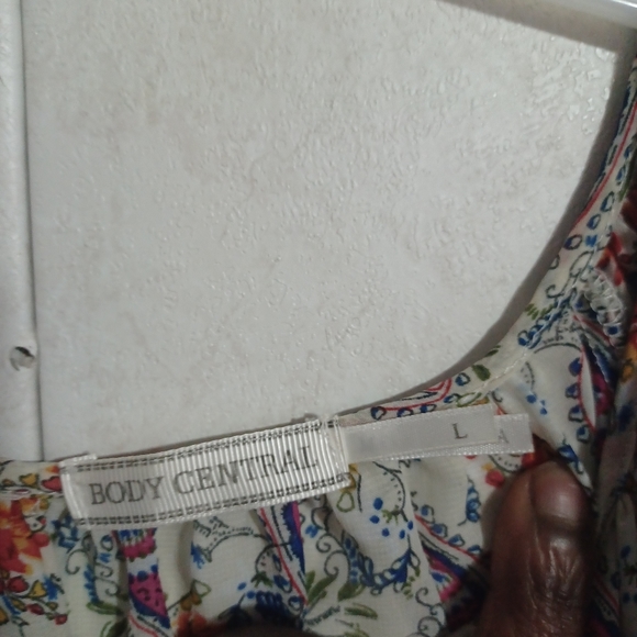 Half shoulder top - Picture 2 of 5